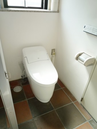 スタジオのトイレリフォーム LIXILプレアスLSにお取替え スタジオのトイレリフォーム LIXILプレアスLSにお取替え